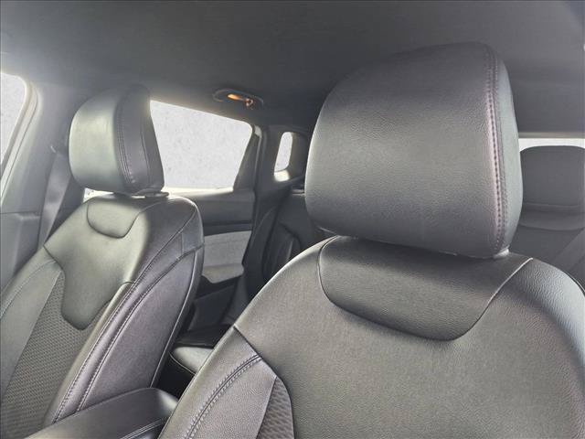 Used 2024 Jeep Compass Latitude AWD/4WD image 13