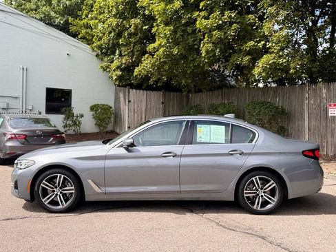 Used 2023 BMW 530i xDrive w/ Premium Package AWD/4WD image 3