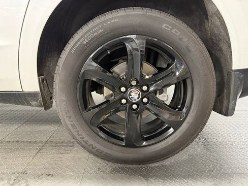 Used 2023 Buick Enclave Essence w/ Experience Buick Package AWD/4WD image 7