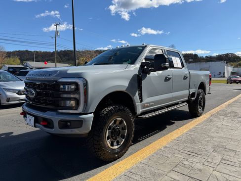 Used 2024 Ford F250 Lariat w/ Lariat Ultimate Package image 4