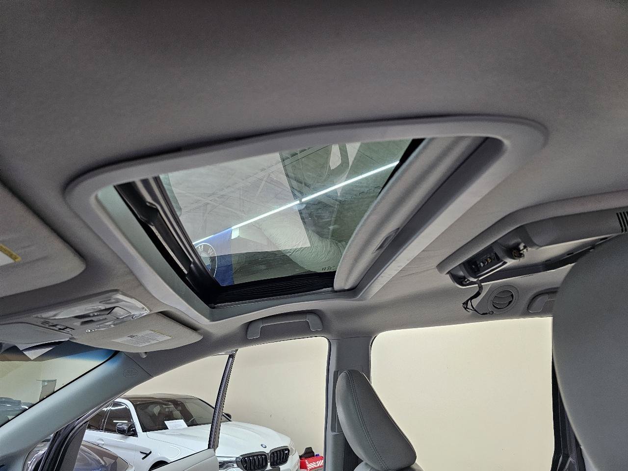 Used 2013 Toyota Sienna XLE FWD image 42
