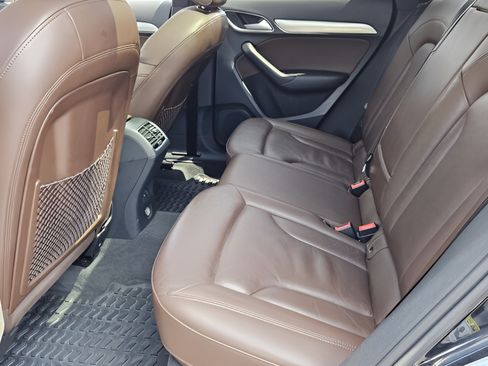 Used 2018 Audi Q3 2.0T Premium Plus w/ Premium Plus Package AWD/4WD image 9