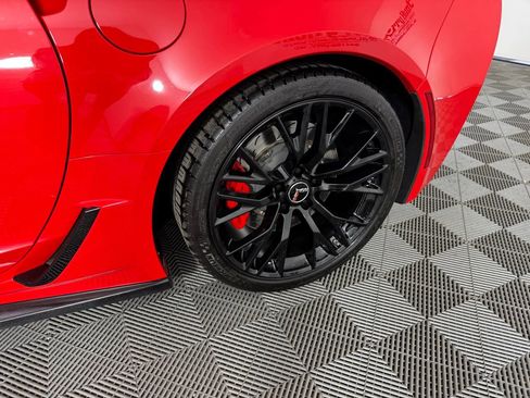 Used 2015 Chevrolet Corvette Z06 w/ Battery Protection Package image 25