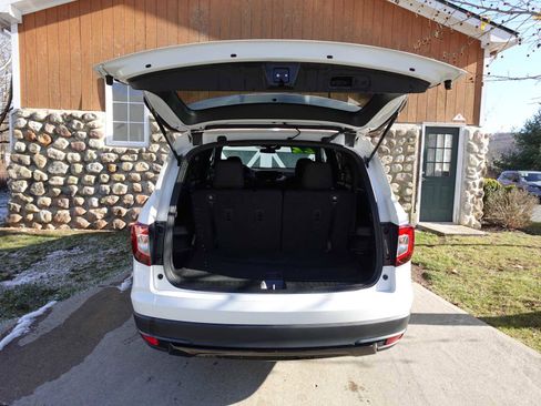 Certified 2022 Honda Pilot Sport image 30