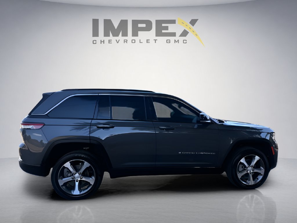 Used 2024 Jeep Grand Cherokee Limited AWD/4WD image 6