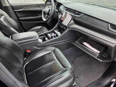 Used 2023 Jeep Grand Cherokee L Limited w/ Black Appearance Package RWD image 47