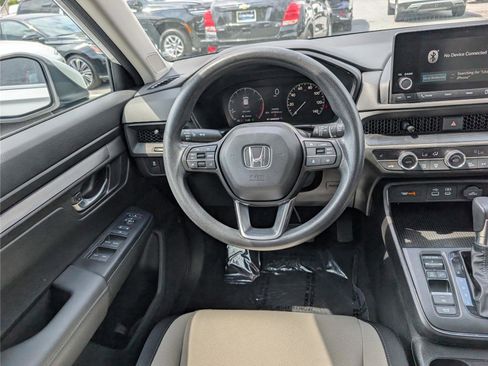Used 2024 Honda CR-V EX image 16