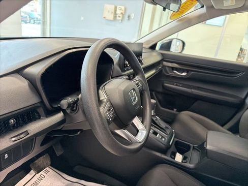 Used 2025 Honda CR-V EX image 18