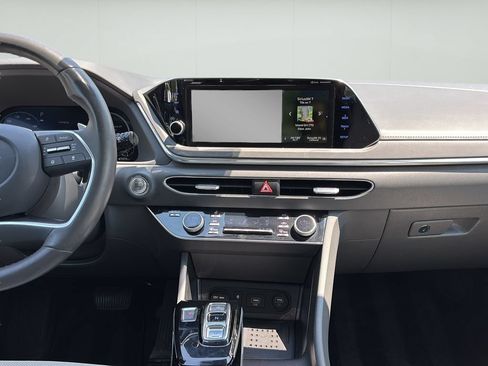 Certified 2023 Hyundai Sonata Limited FWD image 18
