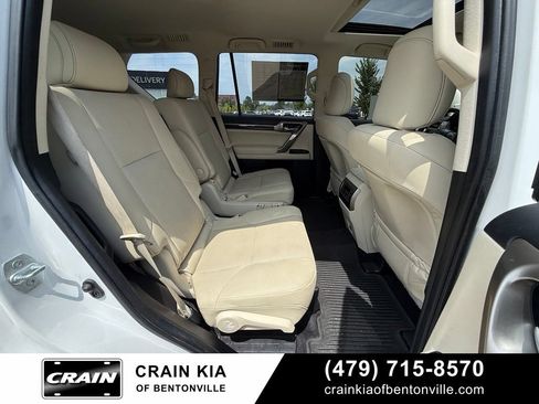 Used 2020 Lexus GX 460 Premium AWD/4WD image 28