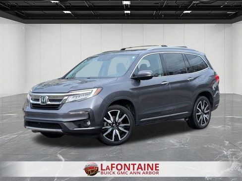 Used 2021 Honda Pilot Touring image 1