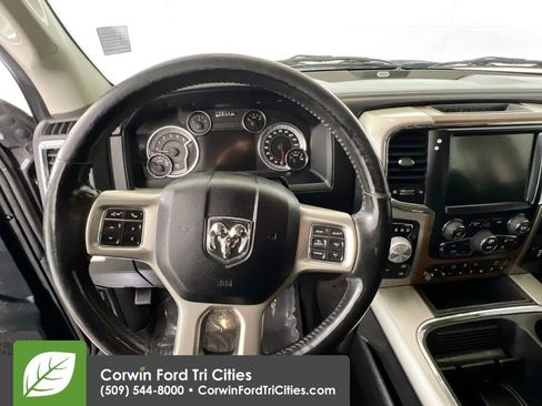 Used 2016 RAM 1500 Laramie w/ Convenience Group AWD/4WD image 8
