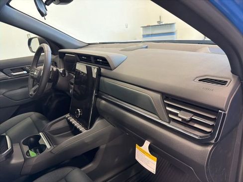 New 2026 GMC Terrain AT4 w/ Convenience Package III image 29