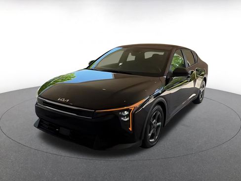 Used 2025 Kia K4 FWD image 3