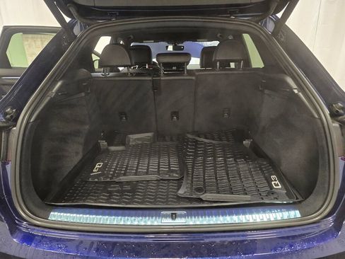 Used 2024 Audi Q3 2.0T Premium Plus image 11