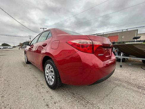 Used 2019 Toyota Corolla LE image 14
