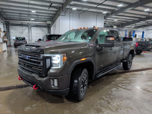 Used 2022 GMC Sierra 2500 AT4 w/ AT4 Premium Plus Package image 6