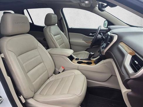 Used 2017 GMC Acadia Denali w/ Technology Package AWD/4WD image 24