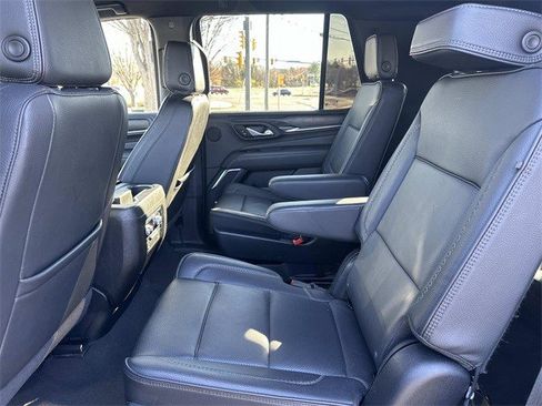 Used 2023 GMC Yukon Denali image 14