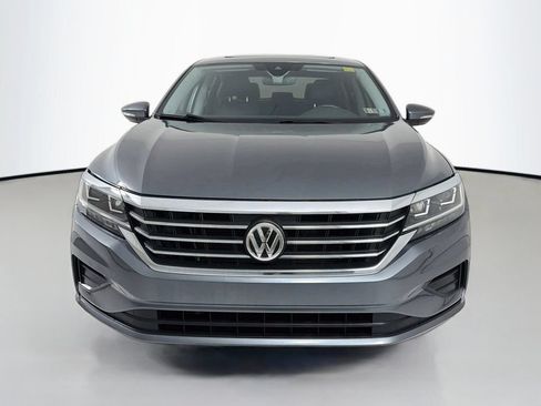Used 2020 Volkswagen Passat 2.0T SE w/ Sunroof Package FWD image 2