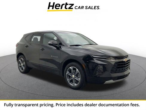 Used 2025 Chevrolet Blazer LT FWD image 1