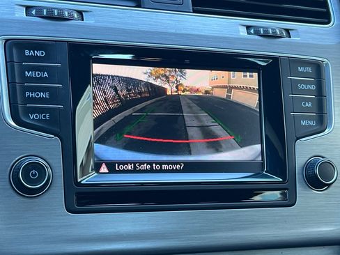 Used 2015 Volkswagen Golf TDI image 19