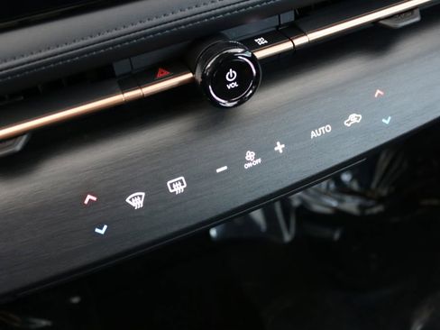 Used 2023 Nissan Ariya AWD image 52