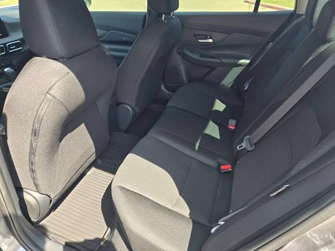 New 2026 Nissan Sentra SR w/ Floor Mat Package FWD image 9