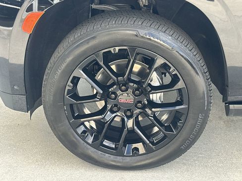 Used 2023 GMC Yukon Denali w/ Denali Reserve Package AWD/4WD image 13