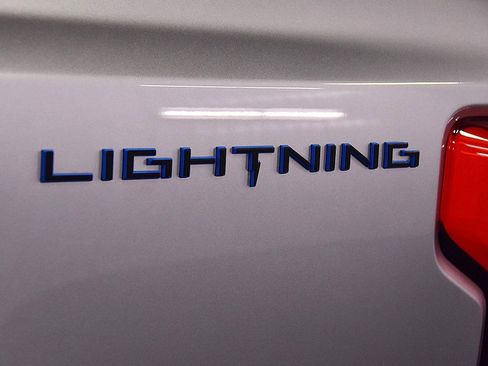 Used 2023 Ford F150 Lightning Pro image 34