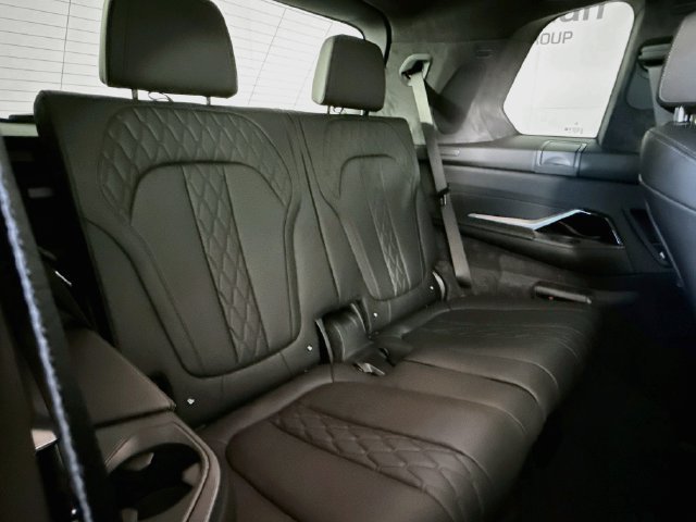 New 2027 BMW X7 M60i AWD/4WD image 29