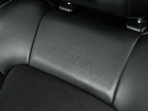 Used 2017 Ford Mustang Shelby GT350 image 20