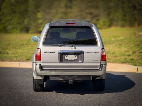 Used 2002 Toyota 4Runner Limited AWD/4WD image 10