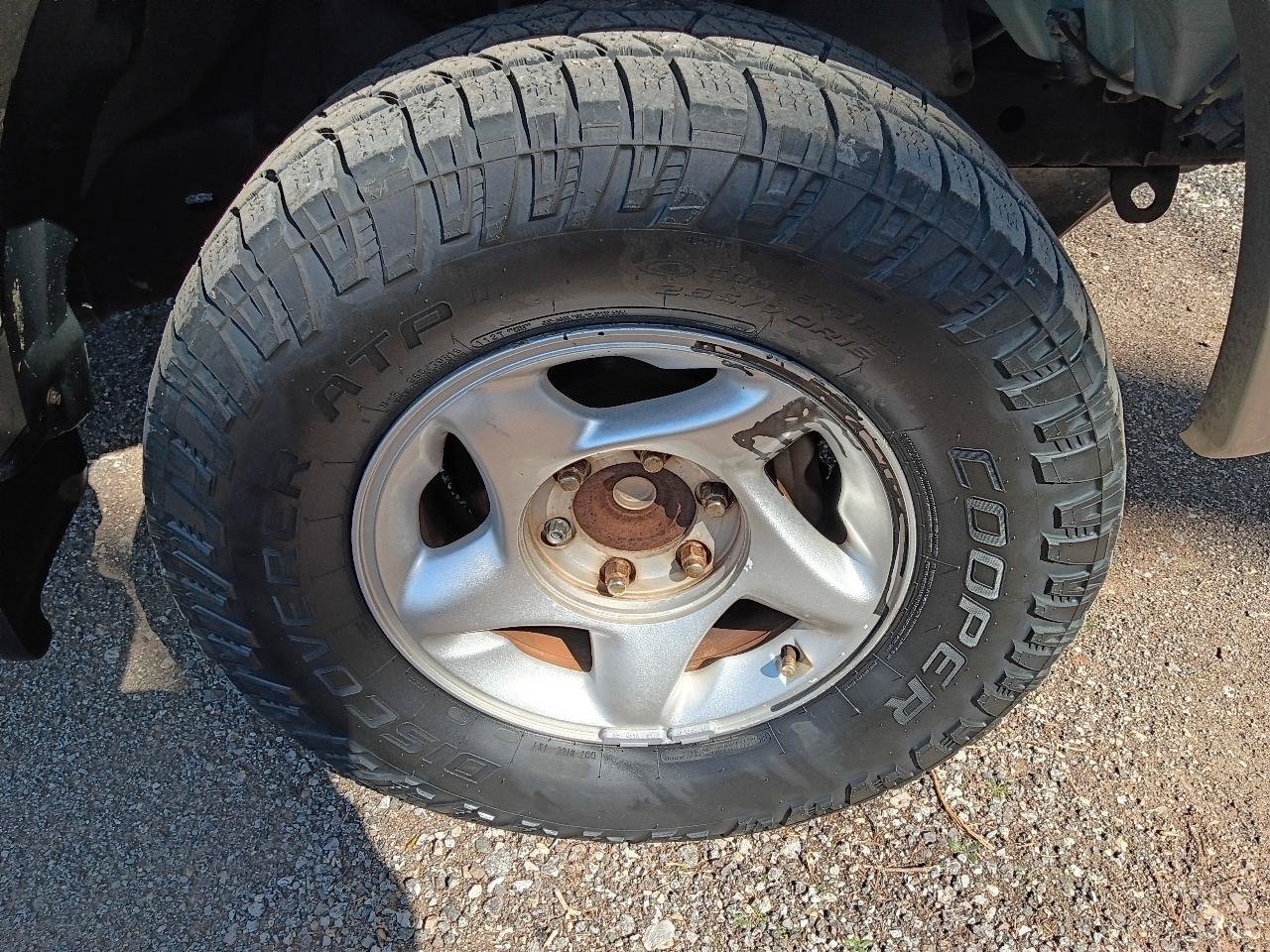 Used 2004 Toyota Tundra SR5 w/ SR5 Extra Value Pkg RWD image 29