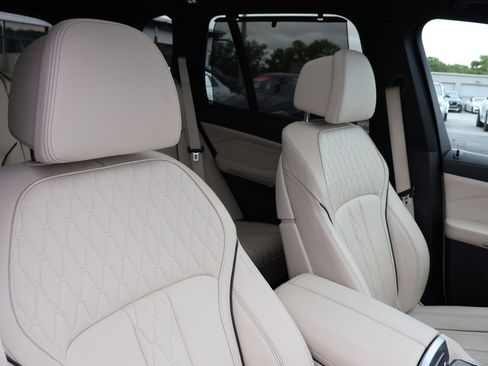 Used 2023 BMW X5 xDrive40i w/ Executive Package AWD/4WD image 30