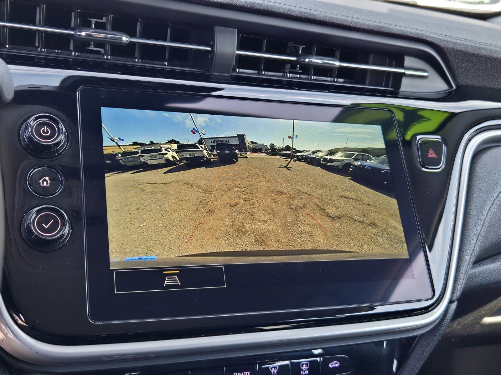 Used 2023 Chevrolet Bolt EUV LT w/ Convenience Package FWD image 16