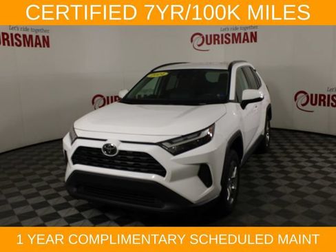 Used 2024 Toyota RAV4 XLE AWD/4WD image 1