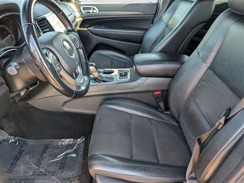 Used 2022 Jeep Grand Cherokee Laredo X AWD/4WD image 17
