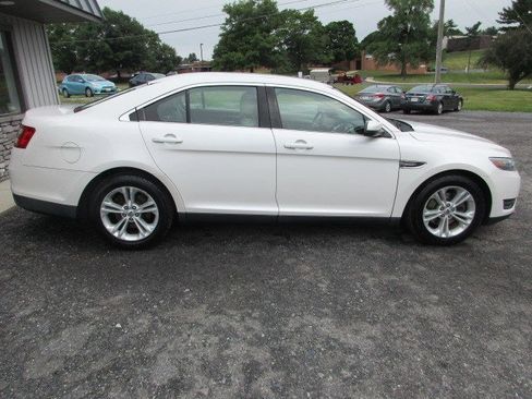 Used 2014 Ford Taurus SEL w/ Equipment Group 201A FWD image 10