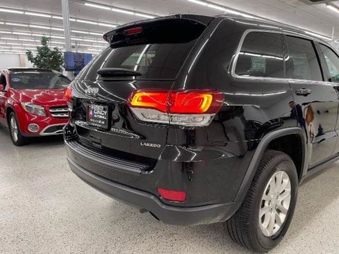 Used 2021 Jeep Grand Cherokee Laredo AWD/4WD image 35