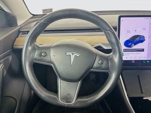 Used 2018 Tesla Model 3 Mid Range image 17