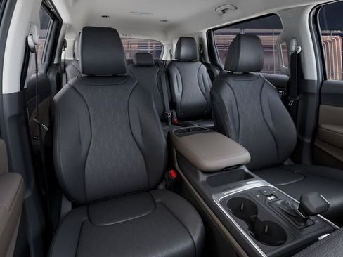 New 2026 Kia Carnival FWD image 15