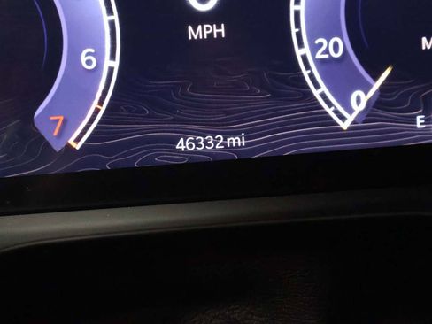 Used 2024 Jeep Grand Cherokee Limited image 40