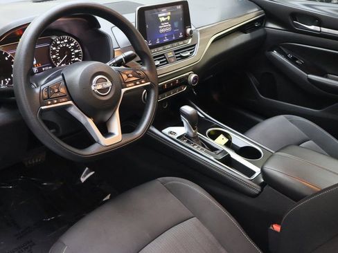 Used 2023 Nissan Altima 2.5 SV image 18