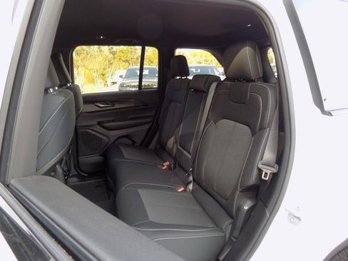 Certified 2024 Jeep Grand Cherokee Laredo w/ MOPAR Finishing Package image 23