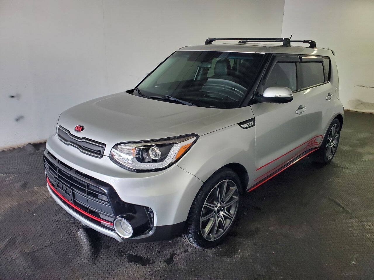 Used 2019 Kia Soul ! w/ Technology Package FWD image 1