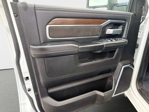 Used 2024 RAM 2500 Laramie w/ Safety Group AWD/4WD image 17