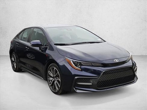 Used 2021 Toyota Corolla XSE FWD image 3