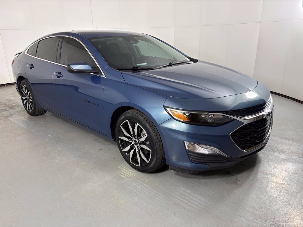 Used 2024 Chevrolet Malibu RS FWD image 2