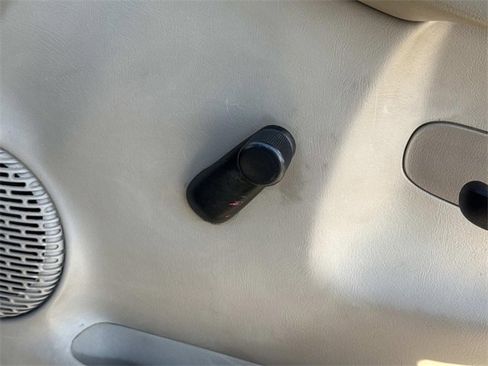 Used 2003 Chevrolet Silverado 1500 2WD Regular Cab w/ Exterior Appearance Pkg image 18